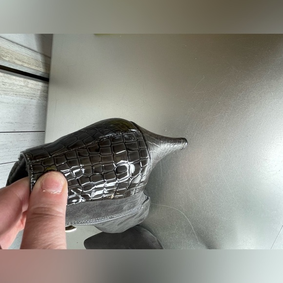 Jaclyn Smith Booties Size 9 Gray Side Zipper Heeled Faux Croco Vegan Leather - Picture 7 of 8